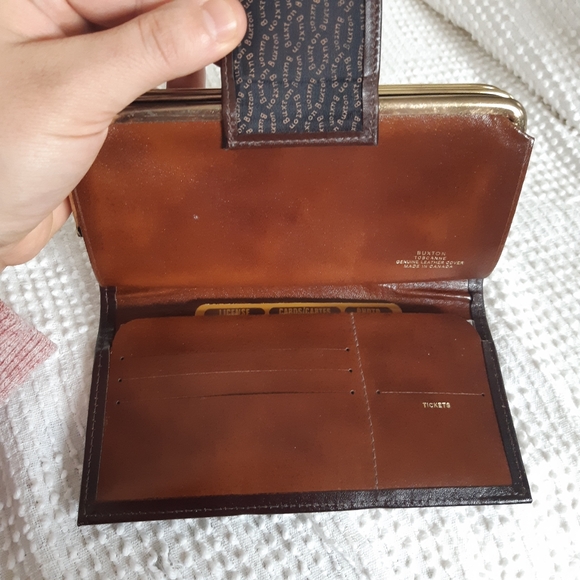 Real Leather Women's Pocketbook With Gold Double Kiss Clasp - Picture 7 of 7